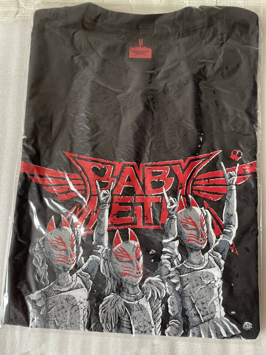 BABYMETAL　MサイズTシャツ　「METAL RESISTANCE」TEE　新品未開封_画像1