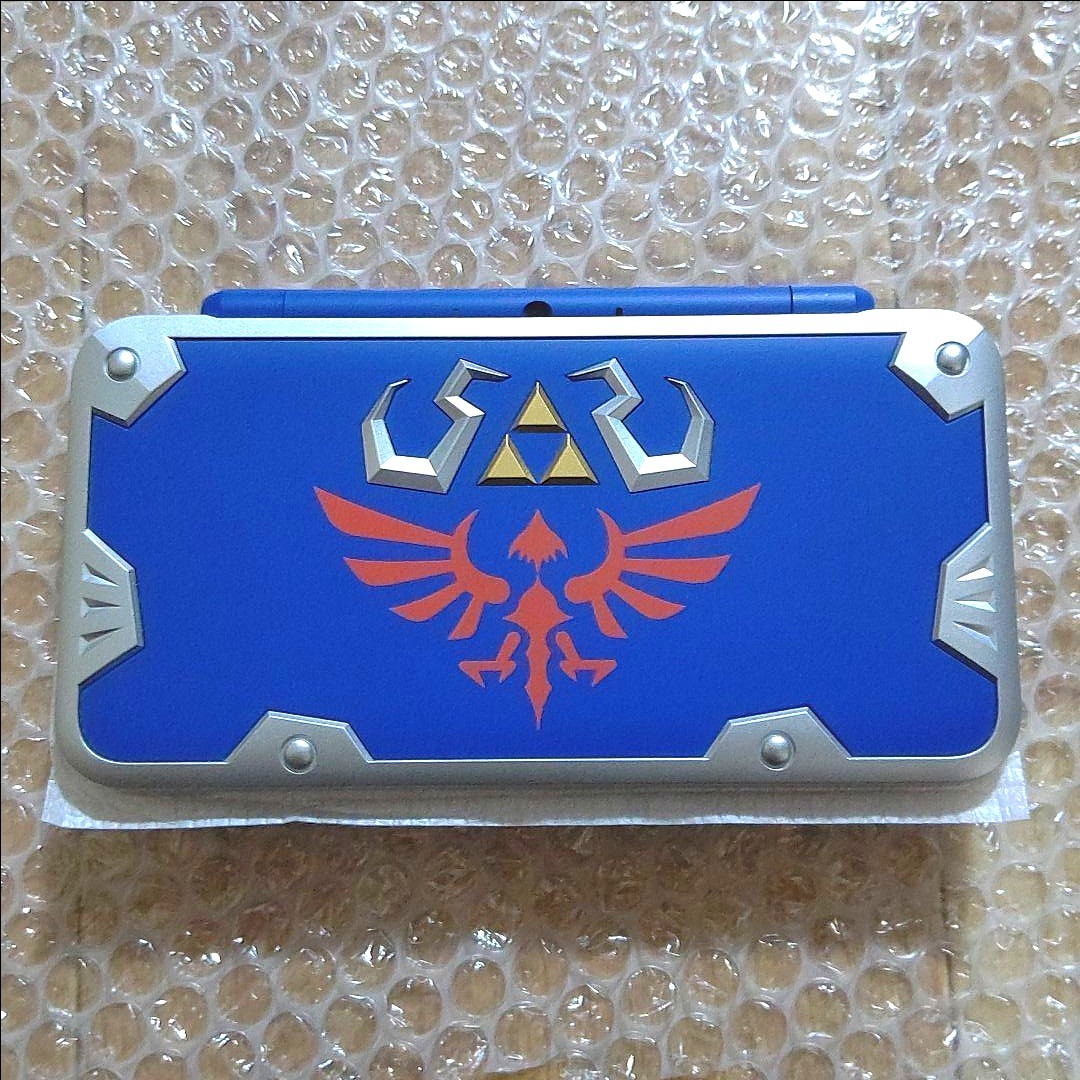 ほぼ未使用 New Nintendo 2DS LL ゼルダの伝説 ハイリアの盾