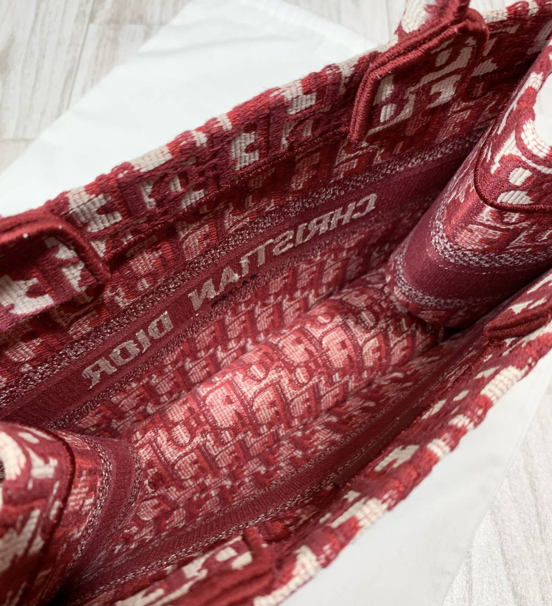 【国内完売品/新色限定カラー/新作/国内正規品】DIOR ディオール DIOR BOOK TOTE スモールバッグ/レッド ディオール オブリーク ジャカード_画像5