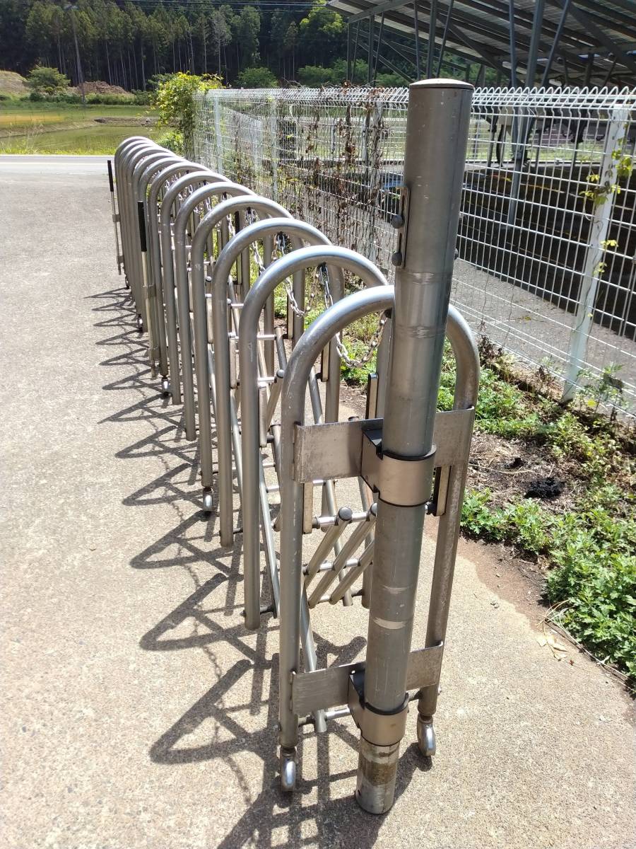 伸縮 アコーディオン 門扉 門柱付き ゲート ガレージ車庫倉庫 伸縮 アコーディオン 門扉 門柱付き ゲート ガレージ車庫倉庫