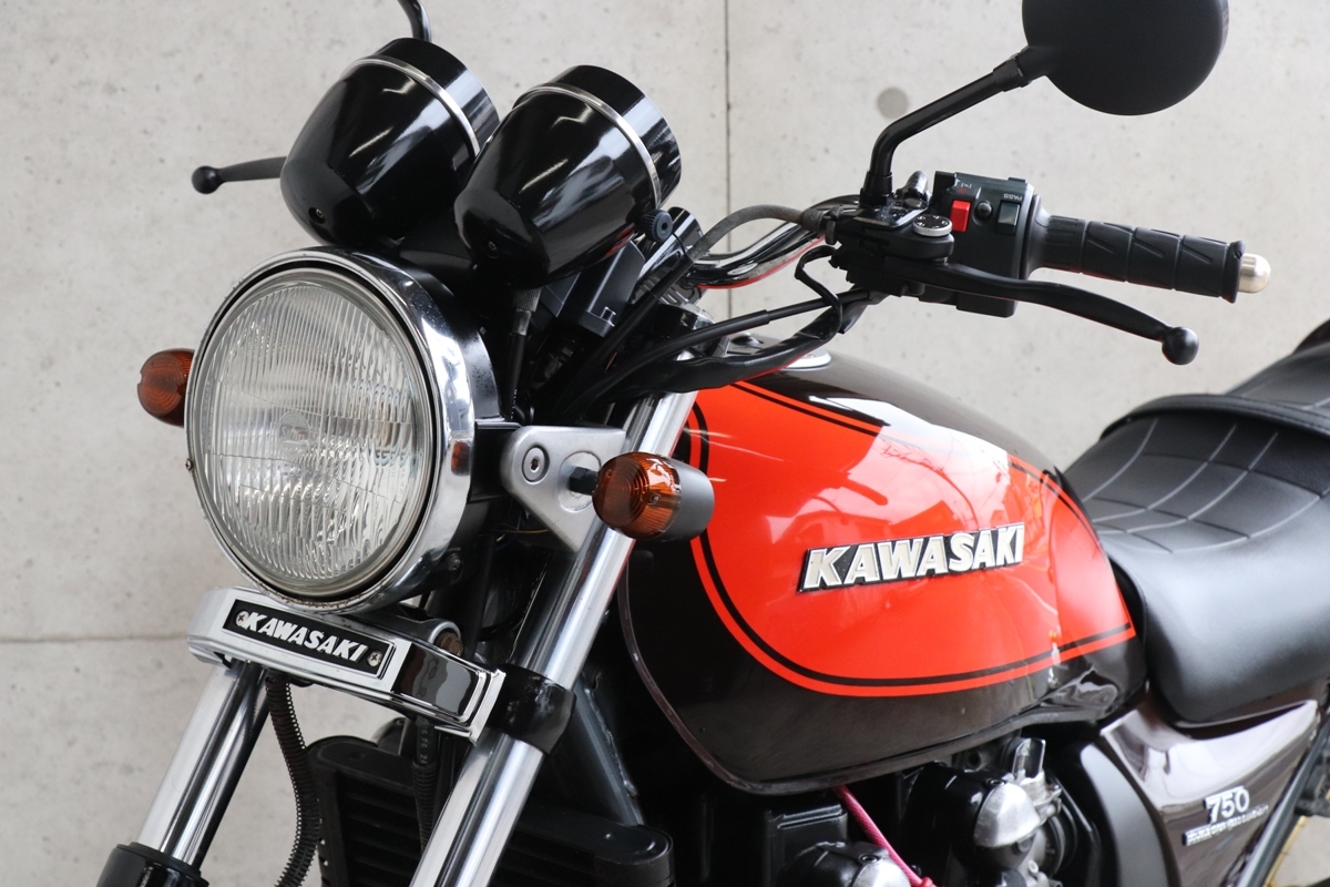 横浜~ Kawasaki ゼファー750 平成16年式 C9 Z2火の玉カラー 横浜~ Kawasaki ゼファー750 平成16年式 C9 Z2火の玉カラー