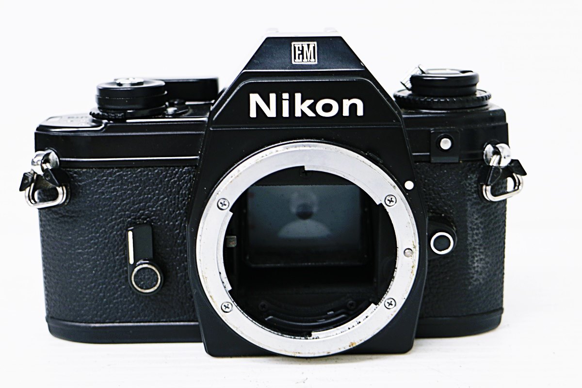 ◯佐川60サイズ O4v49 Nikon EM NIKON LENS SERIES E Zoom 36-72mm F3.5 カメラ 一眼レフ シャッター○ その他動作未確認_画像2