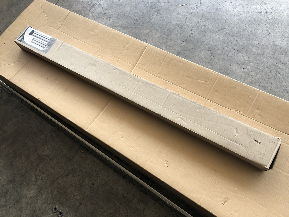 【アウトレット品】THULE スーリー ベースキャリア Professional 391 プロフェッショナルバー TH391 135cm 2本セット