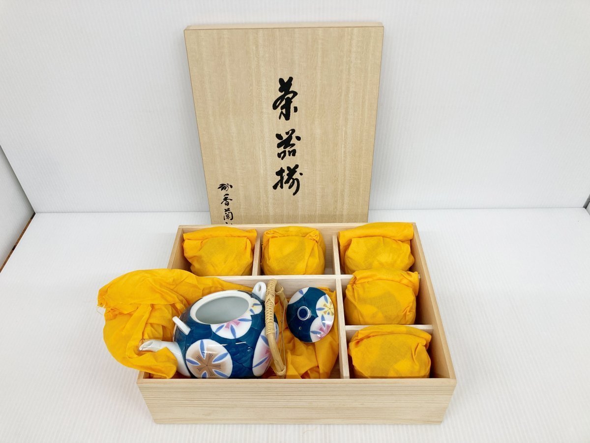 未使用 有田焼 香蘭社 茶器揃 急須×1 蓋付湯呑×5 磁芸工房の 未使用 有田焼 香蘭社 茶器揃 急須×1 蓋付湯呑×5 磁芸工房の