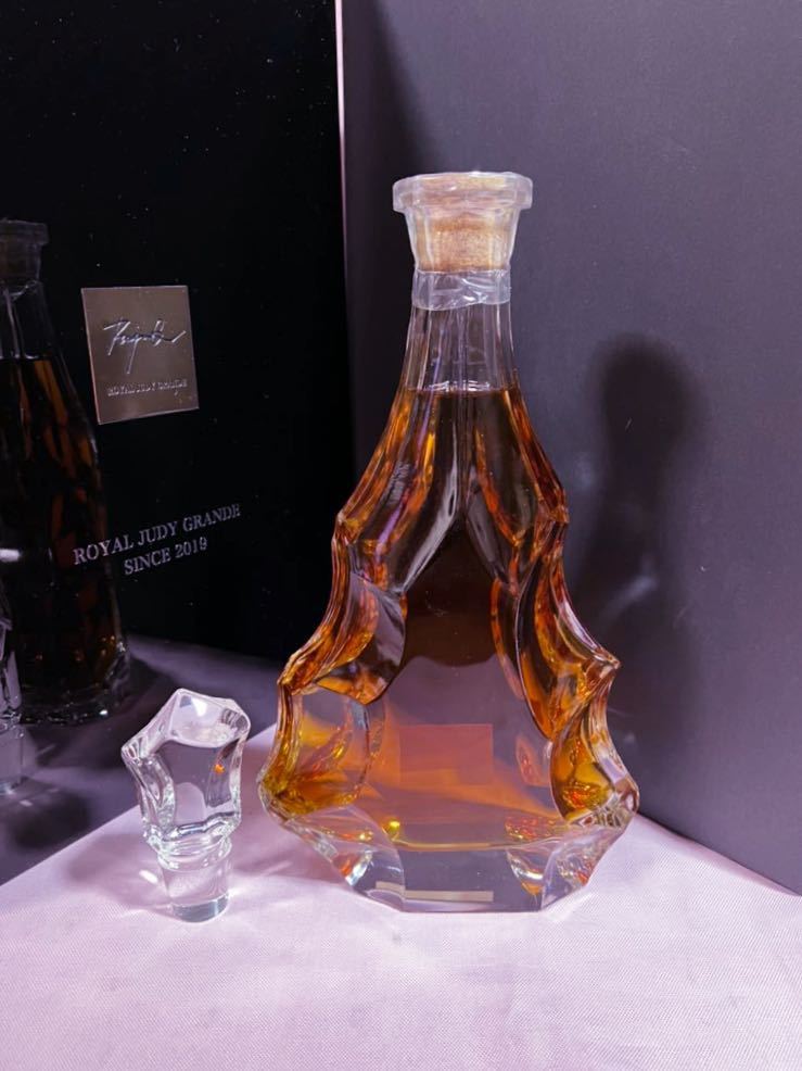 ROYAL JUDY GRANDE ロイヤル ジュディ グランデ 2019 クリスタルボトル 替栓・化粧箱・外箱付き 未開封 カミュ ジュビリータイプ ROYAL JUDY GRANDE ロイヤル ジュディ グランデ 2019 クリスタルボトル 替栓・化粧箱・外箱付き 未開封 カミュ ジュビリータイプ