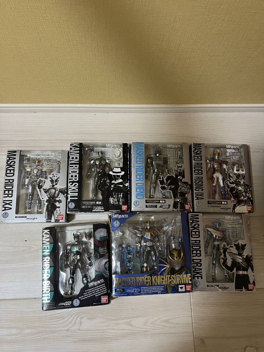 S.H.フィギュアーツ 仮面ライダー龍騎 シリーズナイトサバイブ イクサ