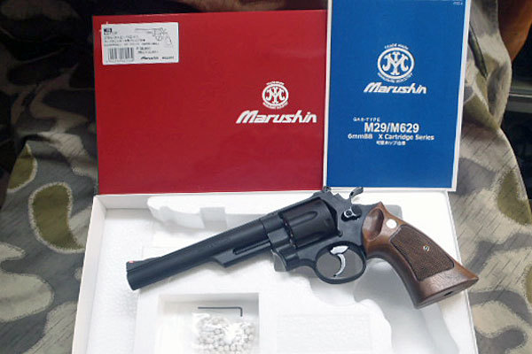 マルシン工業 S&W M29 6.5inch ブラックHW ハーフチェッカー木製 マルシン工業 S&W M29 6.5inch ブラックHW ハーフチェッカー木製