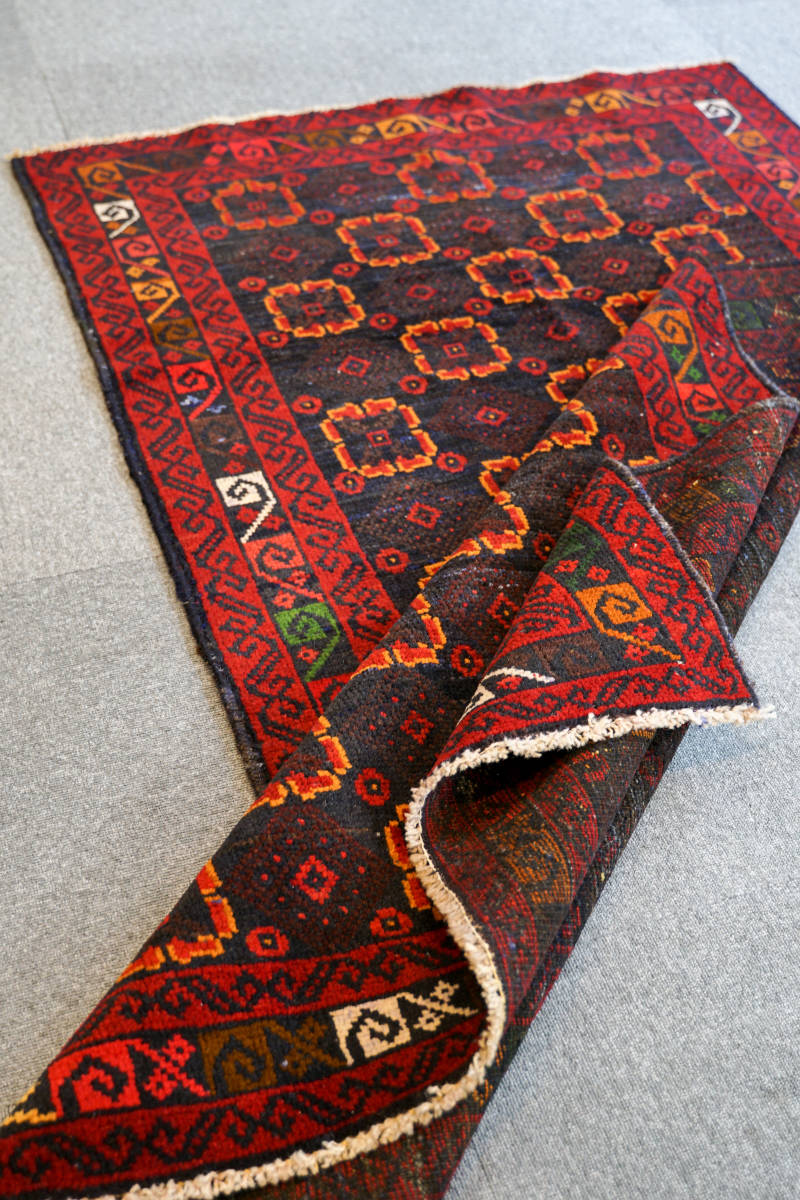 ペルシャ手織り絨毯 トライバルラグ バルーチ族絨毯 Size:180×105cm