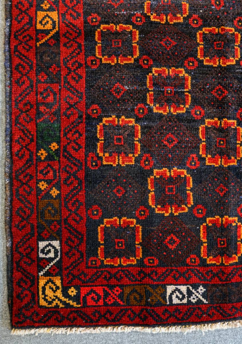 ペルシャ手織り絨毯 トライバルラグ バルーチ族絨毯 Size:180×105cm