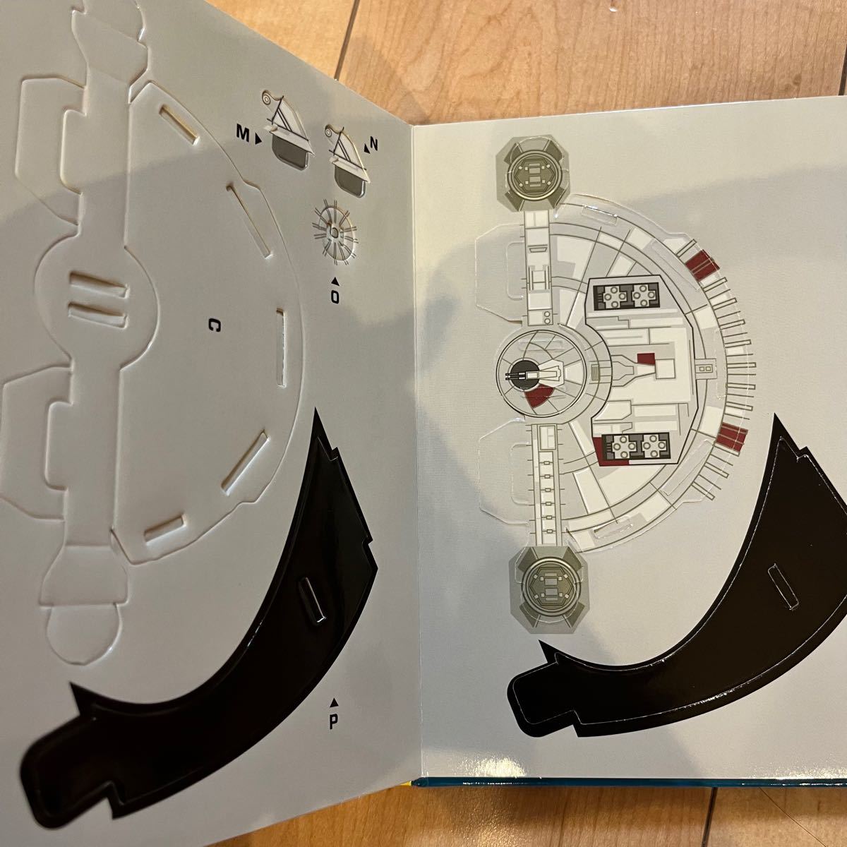 【SALE】Star Wars ペーパークラフト紙模型と英語アクティビティブック スターウォーズ  ミレニアム・ファルコン
