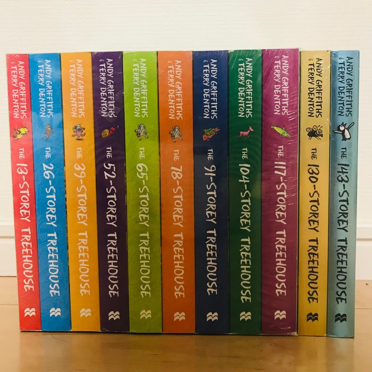 The 13〜156 Storey Treehouse ツリーハウス12冊 洋書 人気アイテム