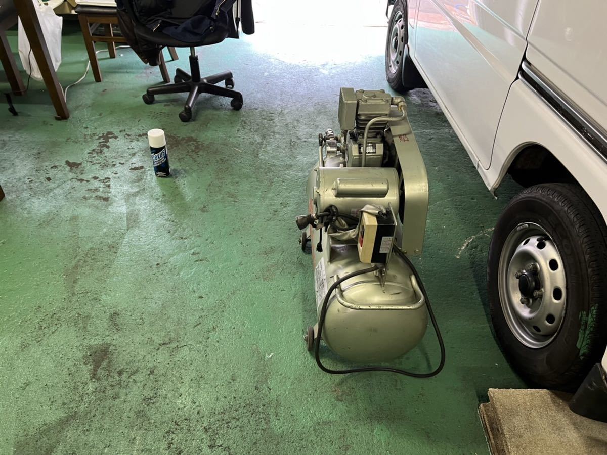 小型で超便利】日立 ベビコン HITACHI エアーコンプレッサー 0.4 小型で超便利】日立 ベビコン HITACHI エアーコンプレッサー 0.4
