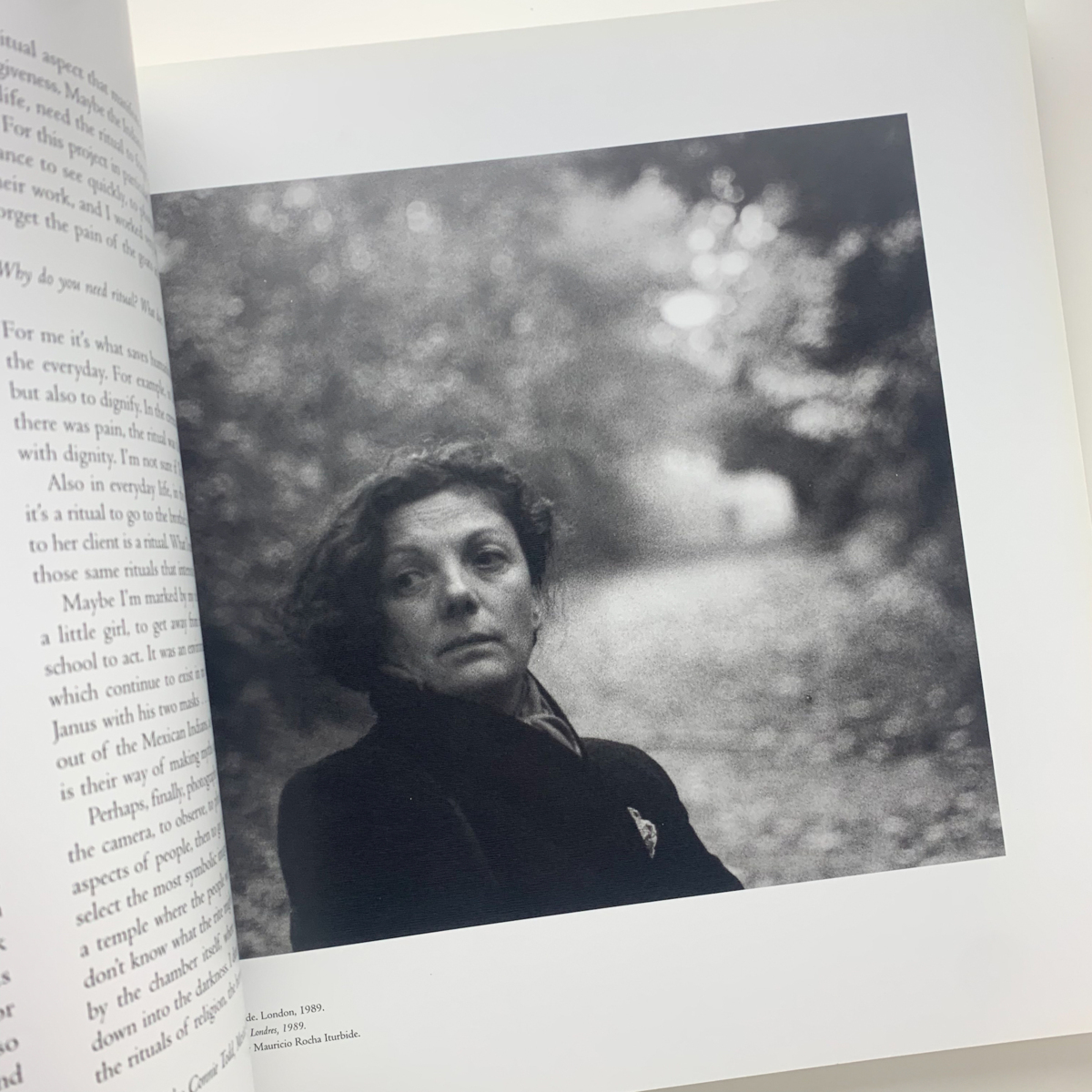 Eyes to Fly With: Portraits, Self-Portraits, and Other Photographs　GRACIELA ITURBIDE 写真集_画像3