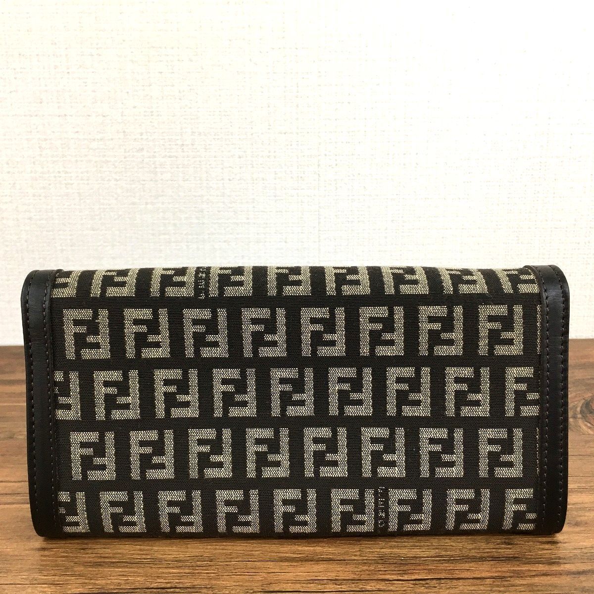 公式ショップ】 極美品 FENDI 長財布 8M0000 ズッカ柄 フェンディ 66