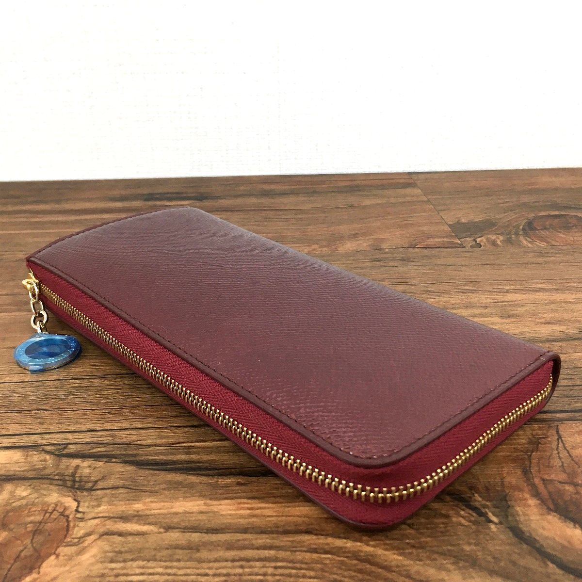 ☆送料無料☆ 未使用品 BVLGARI 長財布 メタルレッド Lジファスナー
