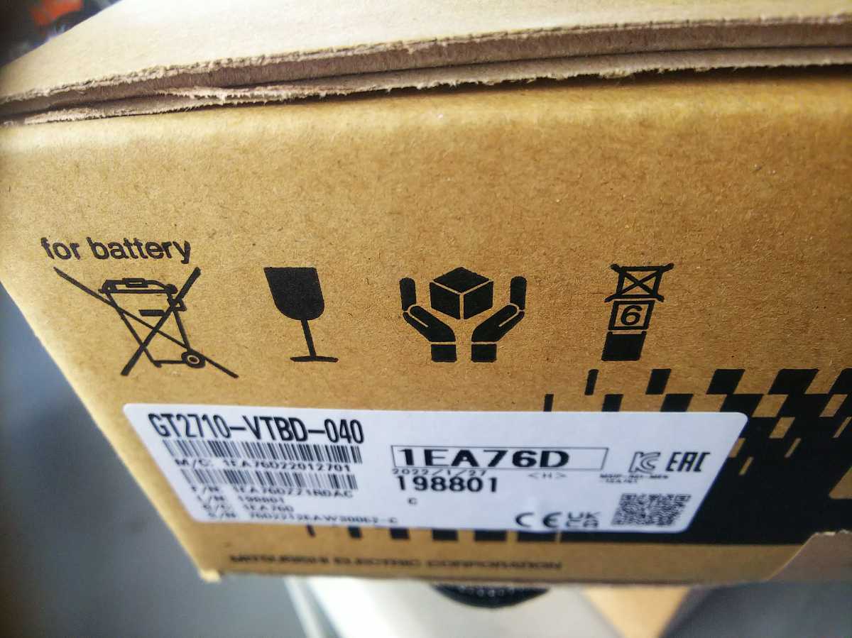三菱 タッチパネル GT2710-VTBD-040 三菱 タッチパネル GT2710-VTBD-040