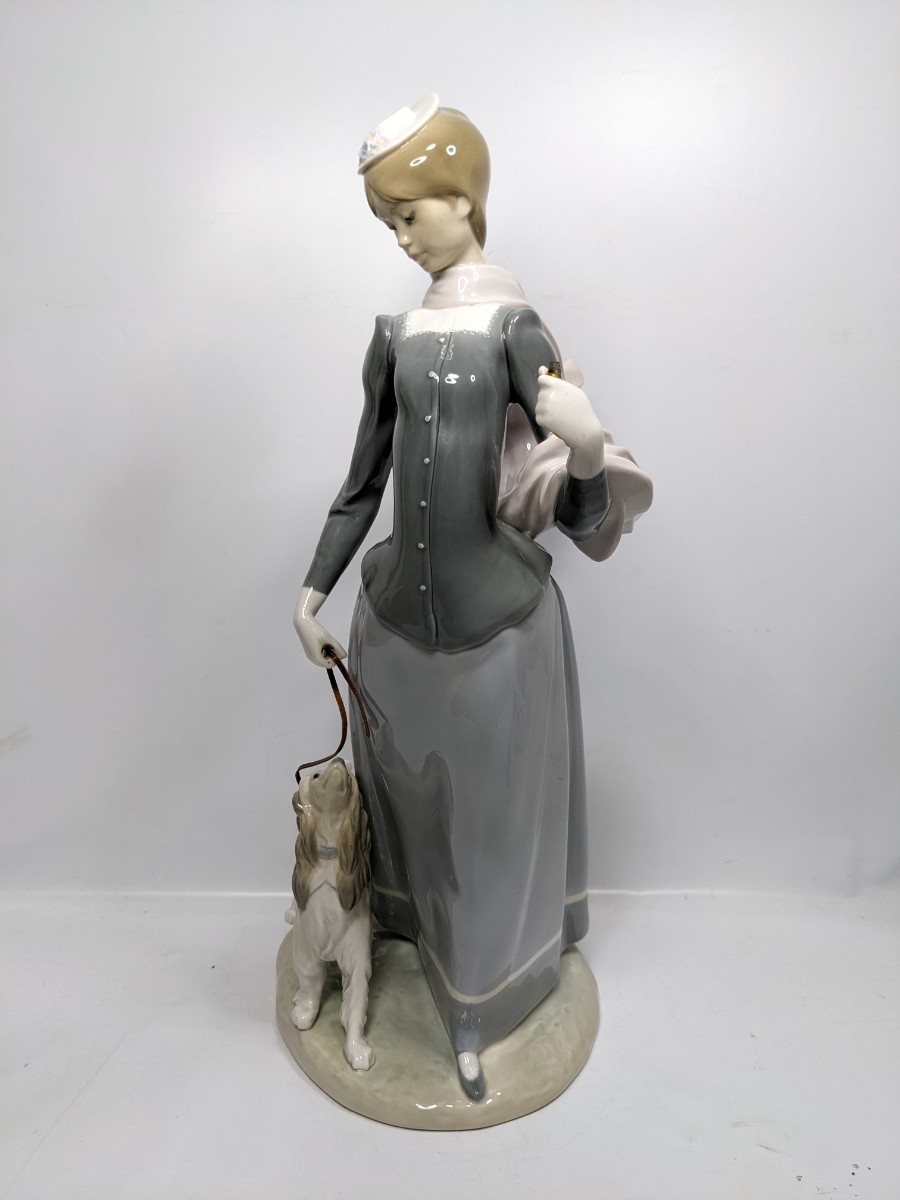 【絶版】LLADRO　ショールの貴婦人　磁器人形　陶器　スペイン