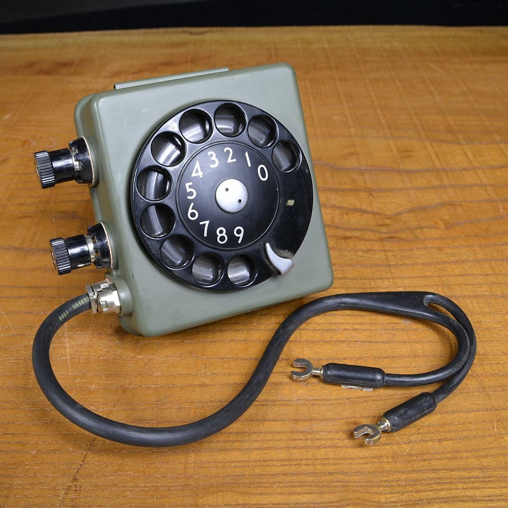 スウェーデン軍放出品 ロータリー式ダイヤル 野戦電話用 通信機器 フィールドフォン military フィールドテレフォン_画像1