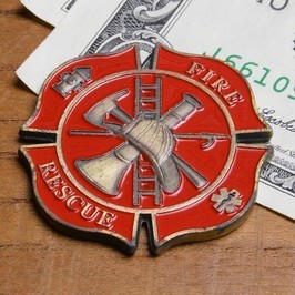 チャレンジコイン FIRE RESCUE マルタ十字型 消防 記念メダル Challenge Coin 記念コイン_画像3