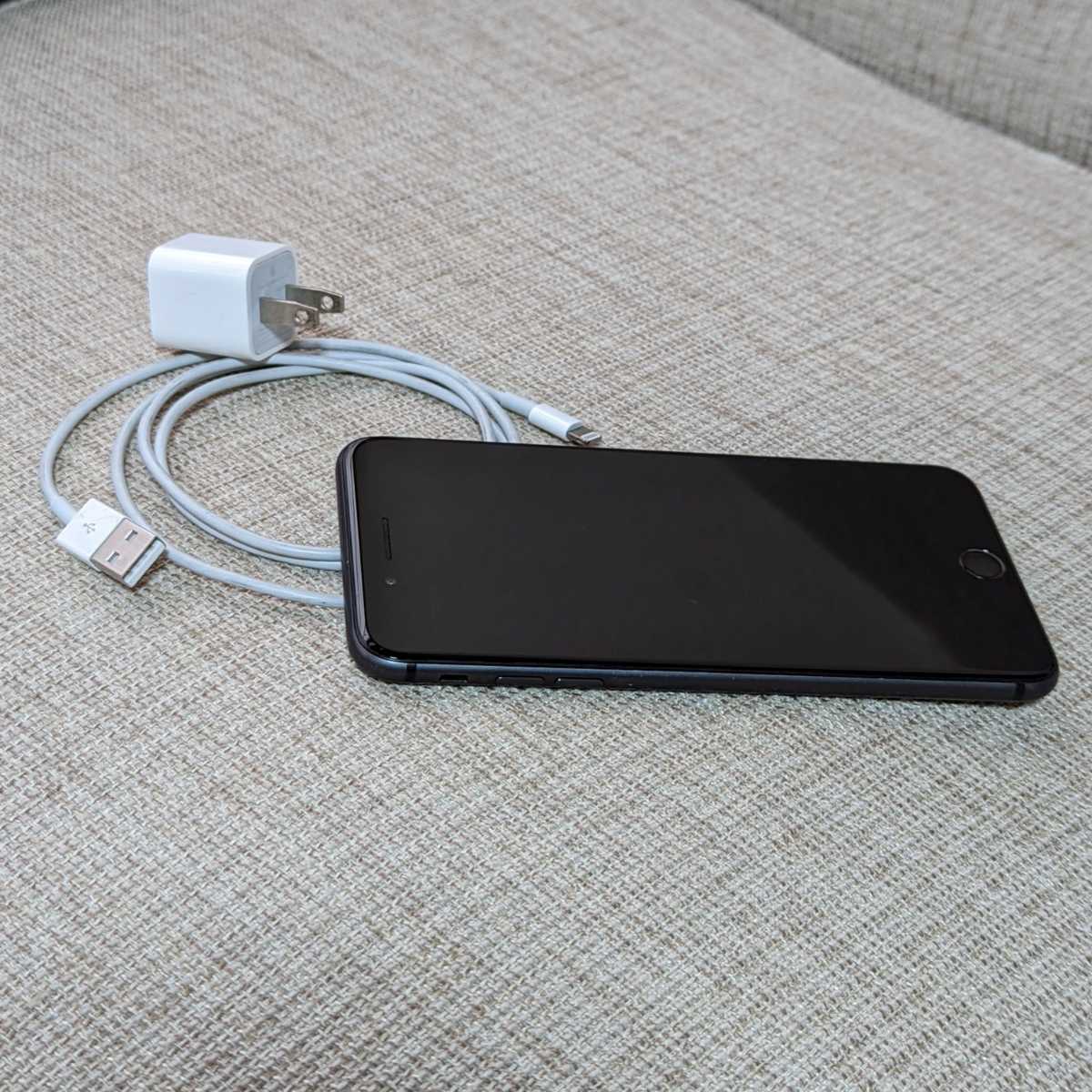 美品 iPhone8 Plus 256GB 本体 スペースグレー SIMロック解除済み bpbd