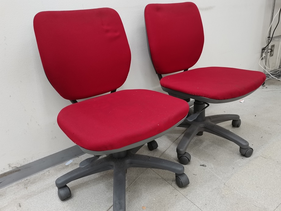 赤い椅子２個_画像3