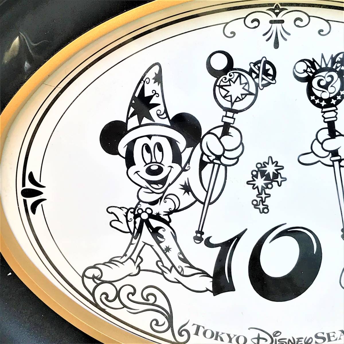 レア ディズニーシー開園10周年記念 ミッキーマウス ミニーマウス Micky Mouse 切り絵風 影絵 壁掛け 額縁 Disney Tds ディズニー 売買されたオークション情報 Yahooの商品情報をアーカイブ公開 オークファン Aucfan Com