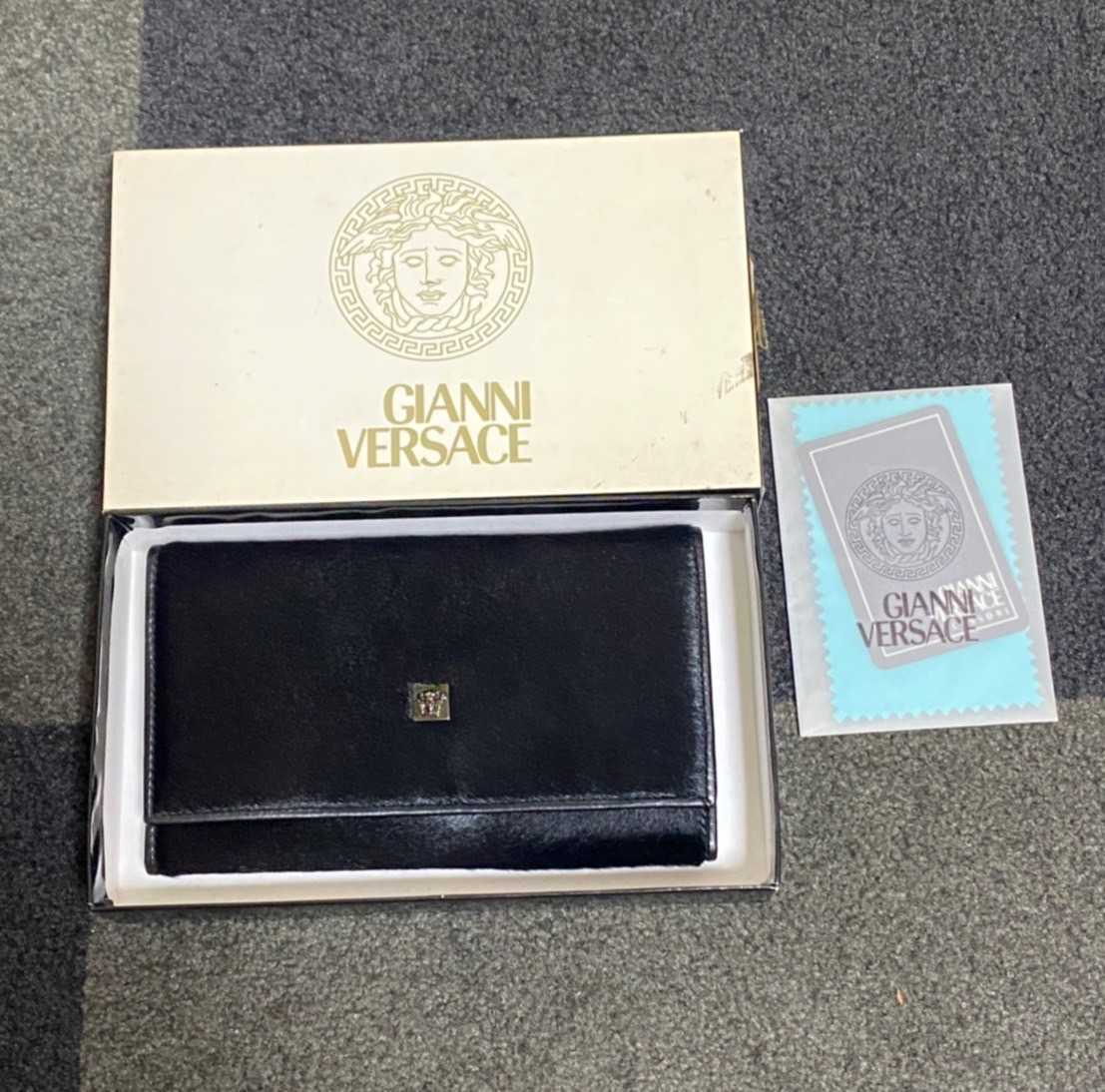 レア VERSACE ヴェルサーチ 長財布 黒 メデューサ ハラコ 状態訳あり