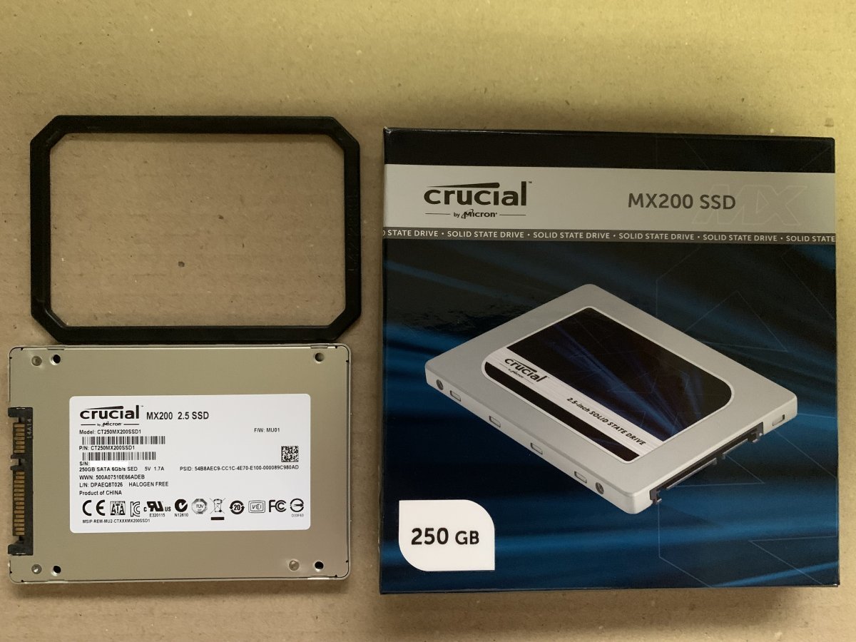 【送料無料即決価格】Crucial MX200 SATA3 SSD 250GB MLC NAND【データ消去済】