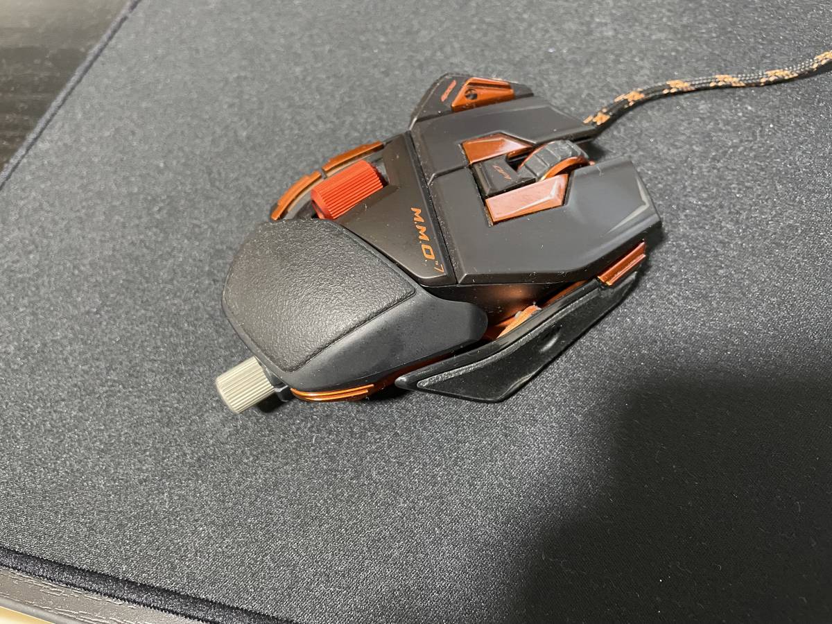 ジャンク】マッドキャッツ Mad Catz Cyborg M.M.O.7ゲーミングマウス ジャンク】マッドキャッツ Mad Catz Cyborg M.M.O.7ゲーミングマウス