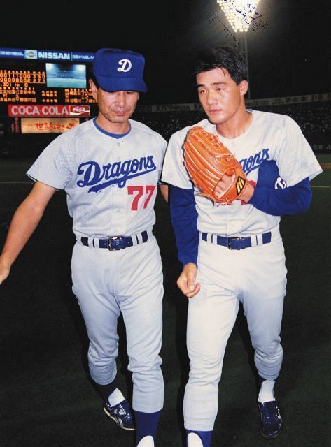 O 星野仙一 中日ドラゴンズ 1987~96年復刻ユニフォーム O 星野仙一 中日ドラゴンズ 1987~96年復刻ユニフォーム