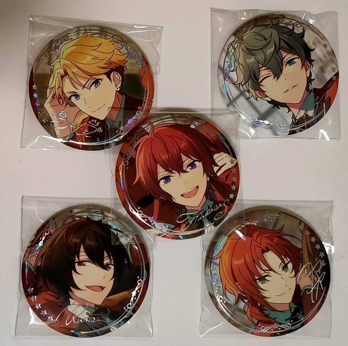 グレイ系本物の あんスタ 瀬名泉 Knights 中国 絆缶 バッジ コミック