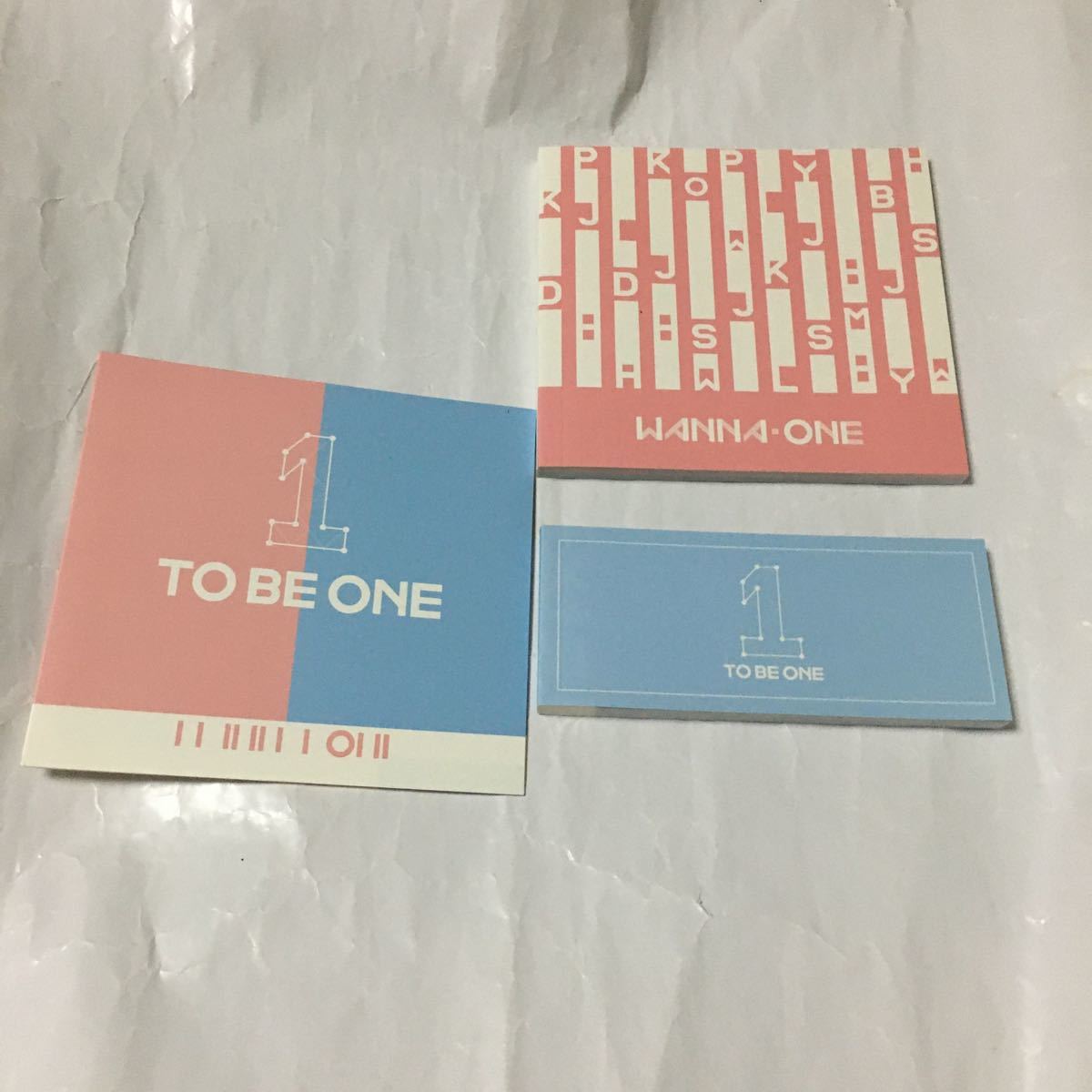 Wanna One ファンミニョン 直筆サイン入り アルバム 2枚セット - K-POP Wanna One ファンミニョン 直筆サイン入り アルバム 2枚セット - K-POP