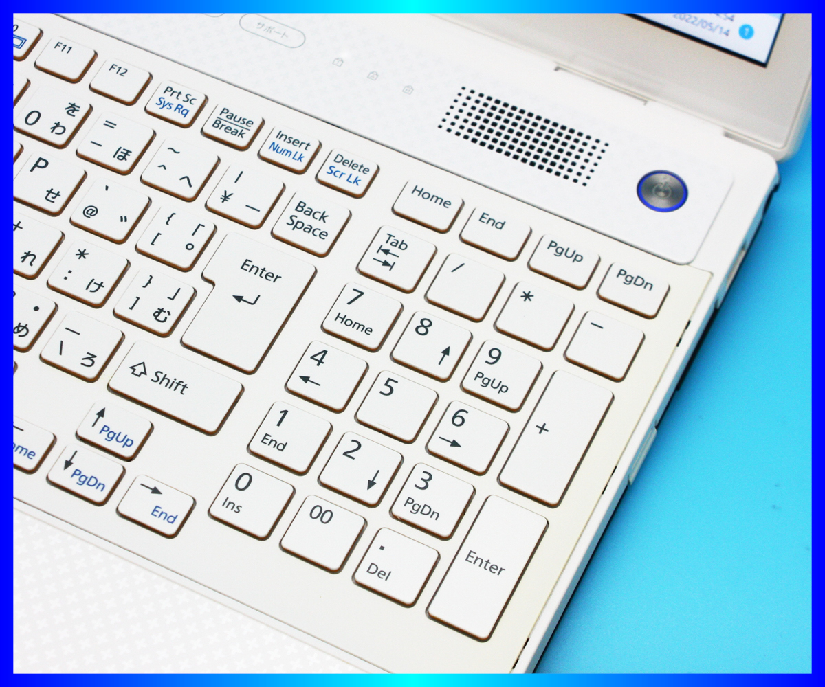 富士通 Windows11 Core i7 3632QM ホワイト Microsoft Office2019