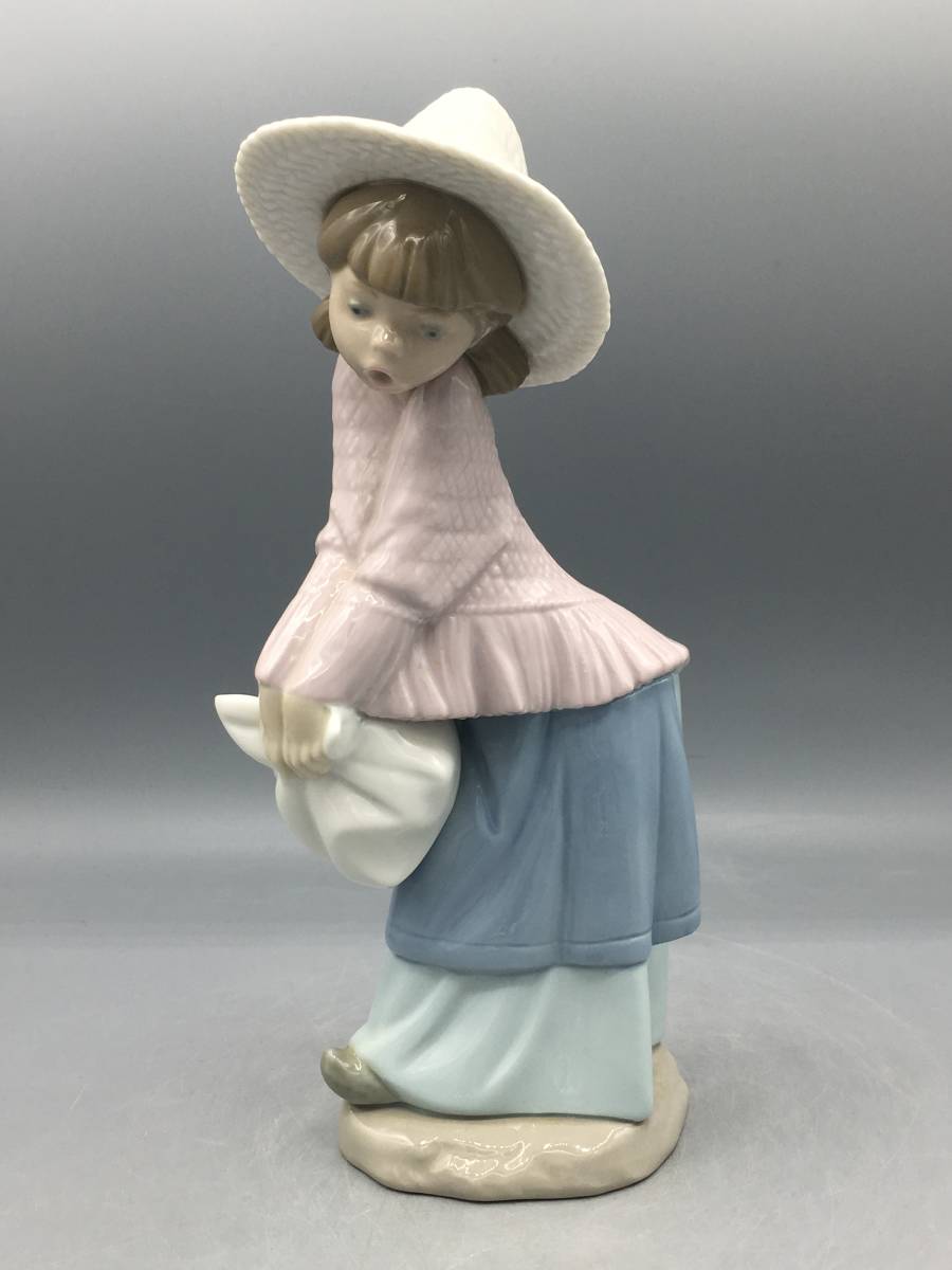 リヤドロ LLADRO ナオ 少女 麦わら帽子 置物 フィギュリン 陶器_画像1