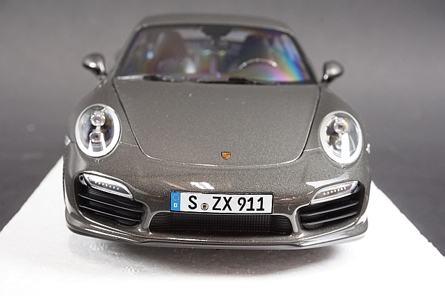 ミニチャンプス PMA 1/18 Porsche ポルシェ 911 (991) ターボS achatgrau metallic ディーラー特注 WAP0210300E_画像2