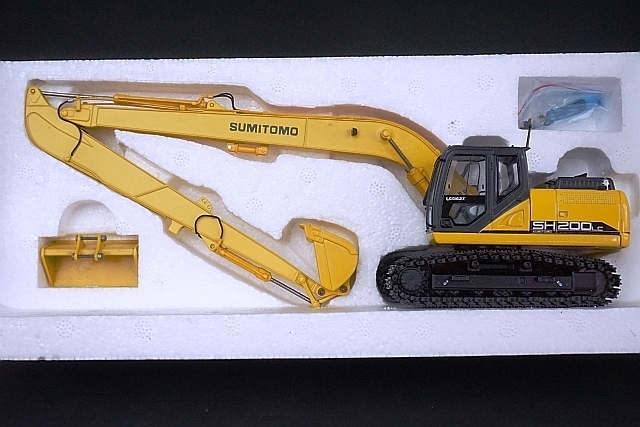 Sumitomo SH200LC-6LR Long Reach Excavator 1:50 Scale Diecast Model New! 