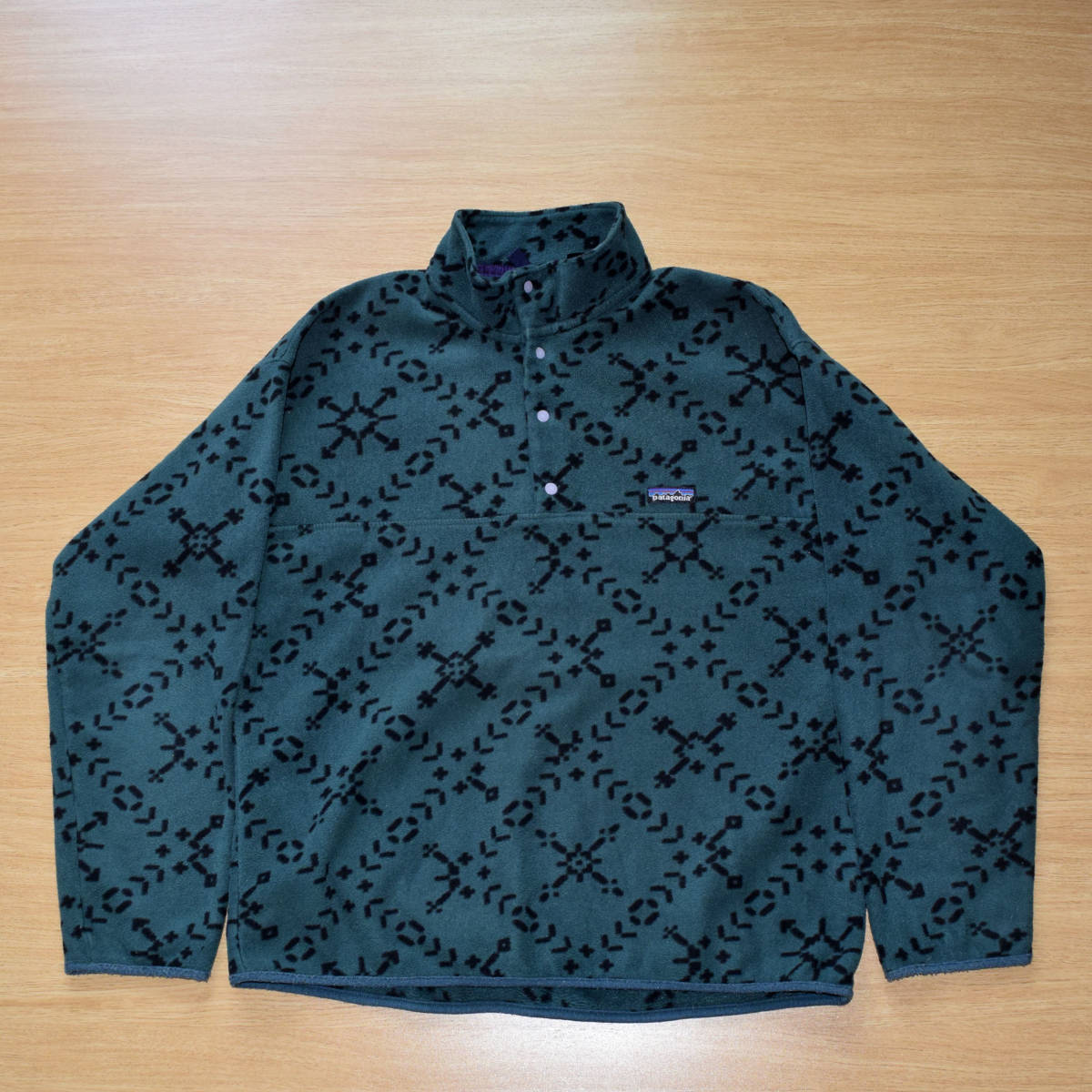 USA製 90s Old patagonia パタゴニア フリース シンチラ 総柄 値引販売 USA古着 チャコール シンチラ パタゴニア 90s プルオーバー フリース その他