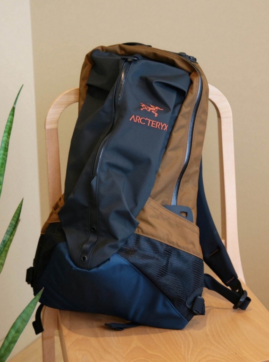 人気のファッションブランド! 【新品】アークテリクス ビームス