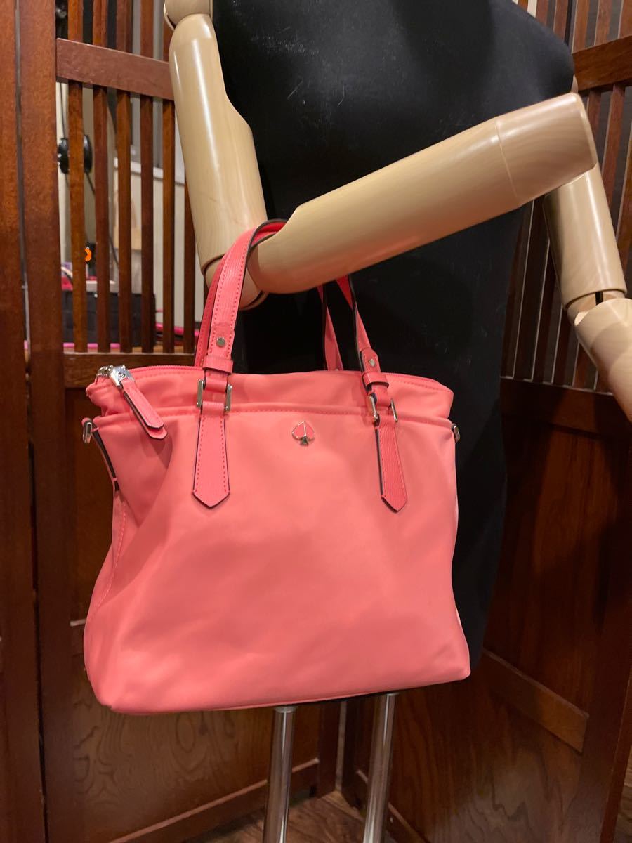 Kate Spade サーモンピンク　ナイロンバッグ