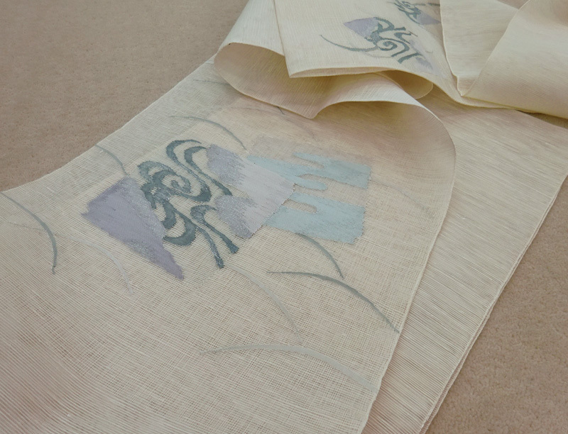 【日本橋つつ井】=正絹　夏用　袋帯　すくい織　白に近い生成り色　仕立て上がり未使用品　単衣の上にも_画像3