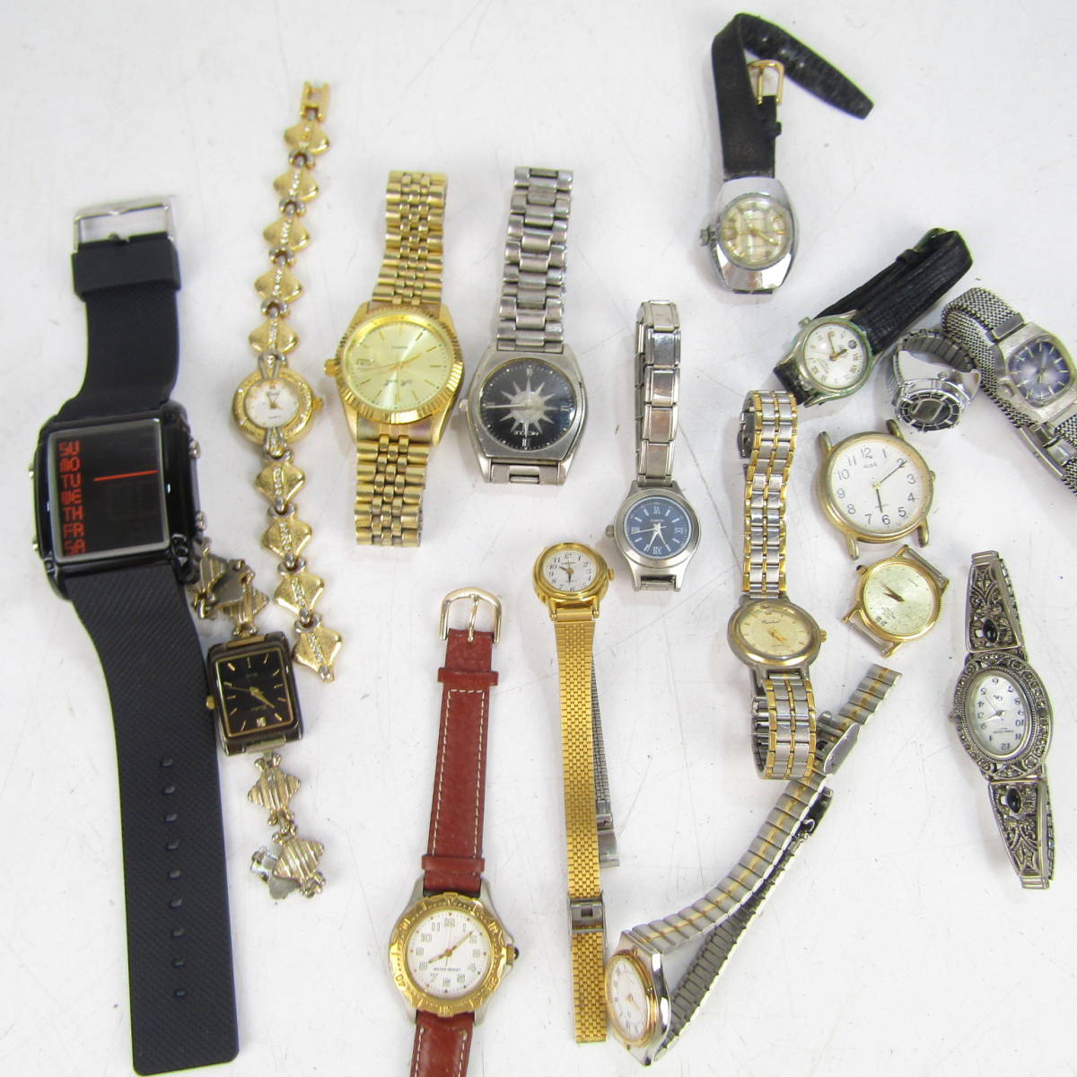 N5719 腕時計 まとめ売り DISEL ALBA OPEL ESPOIR QUARTZ Christian G. PARIS など ファッション小物 アクセサリー 中古 ジャンク_画像9
