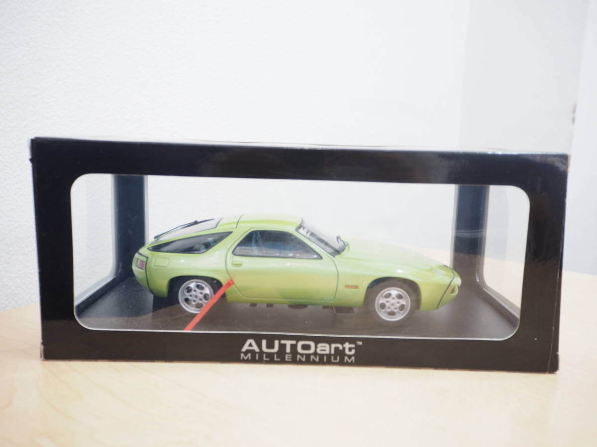 ◇Porsche/ ポルシェ 928◇ AUTOart MILLENNIUM 1/18 Lind Green ◇Porsche/ ポルシェ 928◇ AUTOart MILLENNIUM 1/18 Lind Green
