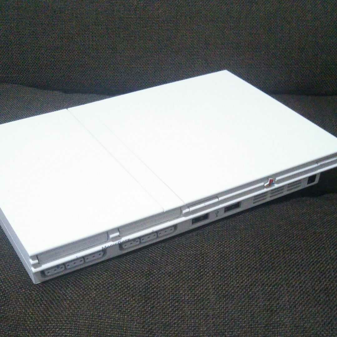 SONY PS2 SCPH-70000 （セラミックホワイト）