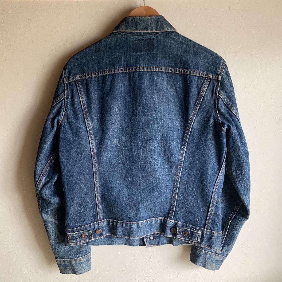 60s ヴィンテージ Levi's リーバイス 70505 BigE ビッグE デニムジャケット Gジャン 40程(ジージャン)|売買されたオークション情報、yahooの商品情報をアーカイブ公開 - オークファン(aucfan.com) 60s ヴィンテージ Levi's リーバイス 70505 BigE ビッグE デニムジャケット Gジャン 40程(ジージャン)|売買されたオークション情報、yahooの商品情報をアーカイブ公開 - オークファン(aucfan.com)