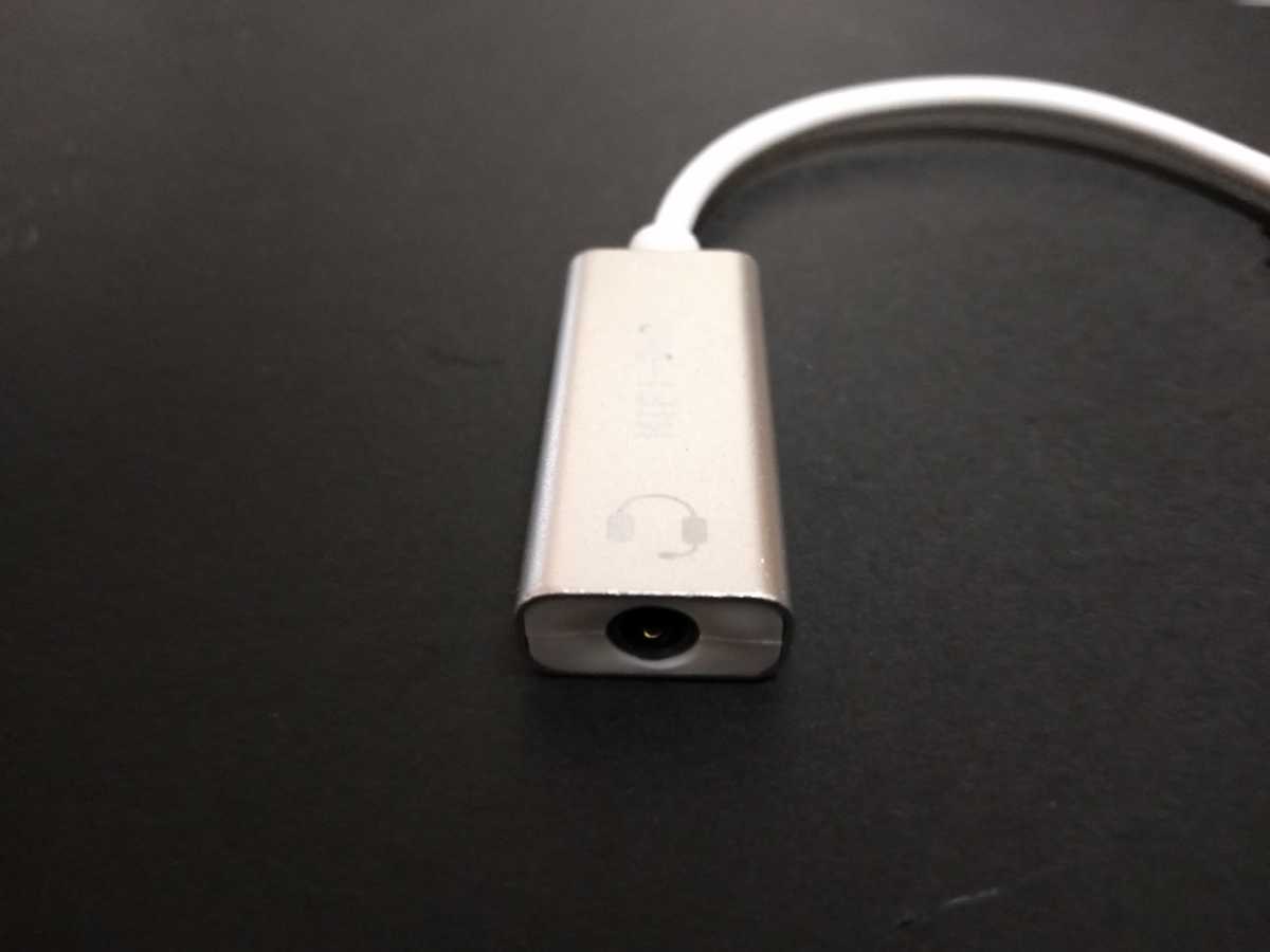 【送料無料】USBオーディオ変換アダプター　外付けサウンドカード　3.5mm　　イヤホンマイク用_画像3