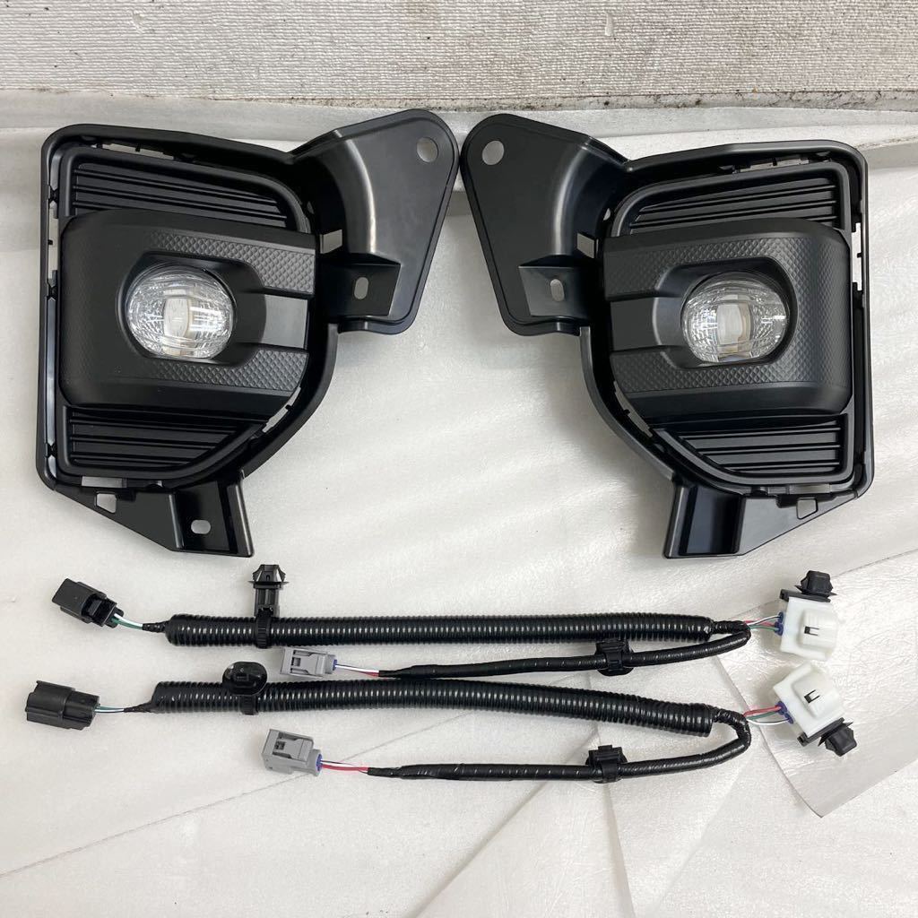 200系 ハイエース7型 純正LEDフォグ交換キット-