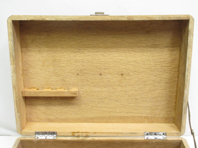 ●YC5166 薬箱 仕切り付き 木製 木箱 FIAST AID BOX 救急箱 収納ケース 小物入れ 整理 昭和レトロ 送料無料★の画像4