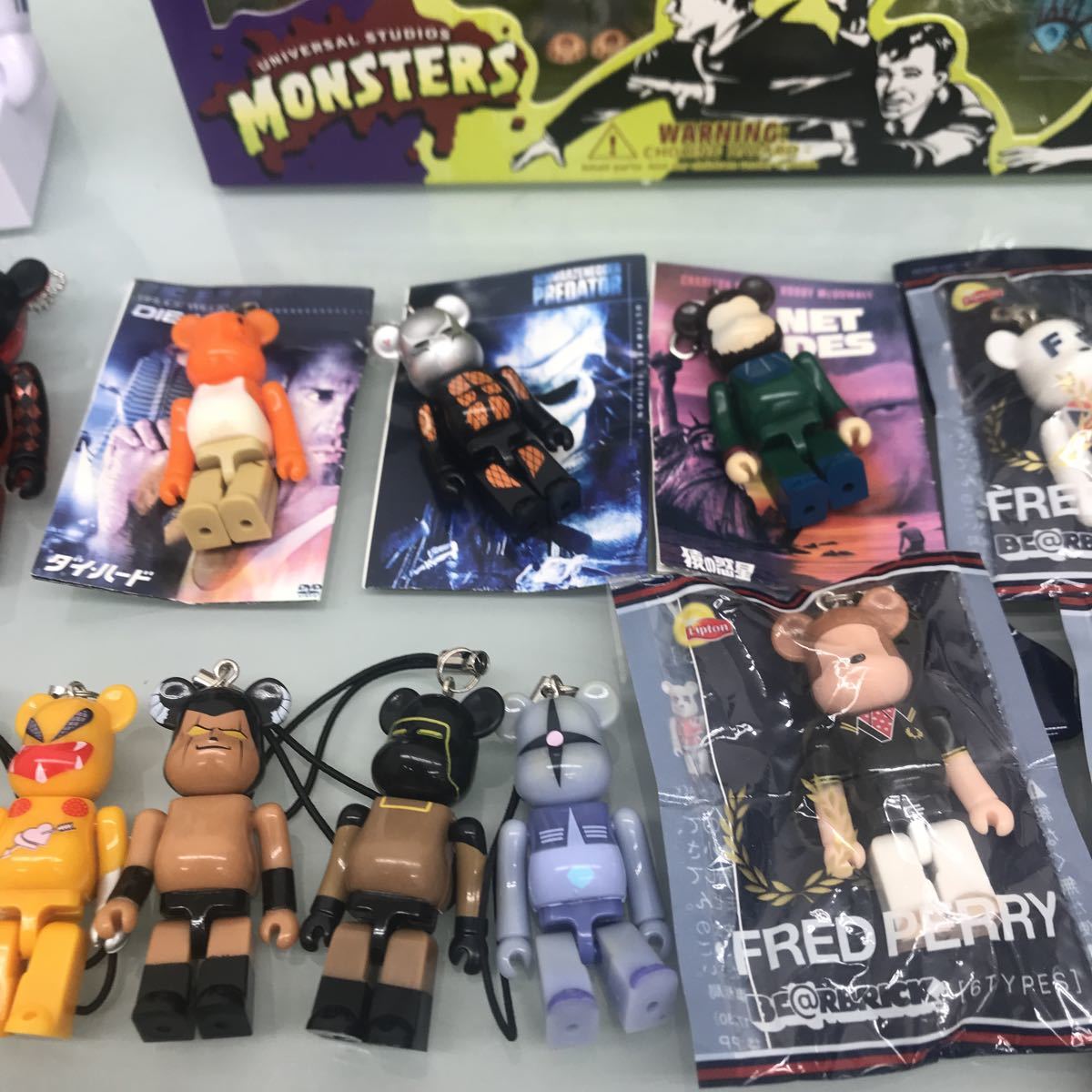 【未開封品と中古】BE@RBRICK ベアブリック　大量セット MEDI COM TOY スターウォーズ MONSTERS BEN DAVIS ベアブリック以外？有 60サイズ_画像6