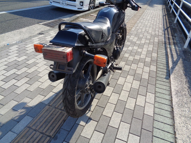 kawasaki GPz250 カワサキ　ベルトドライブ　長期保管品で不動　ジャンク　倉庫整理　売り切り_タンクは固着してカギで開きません