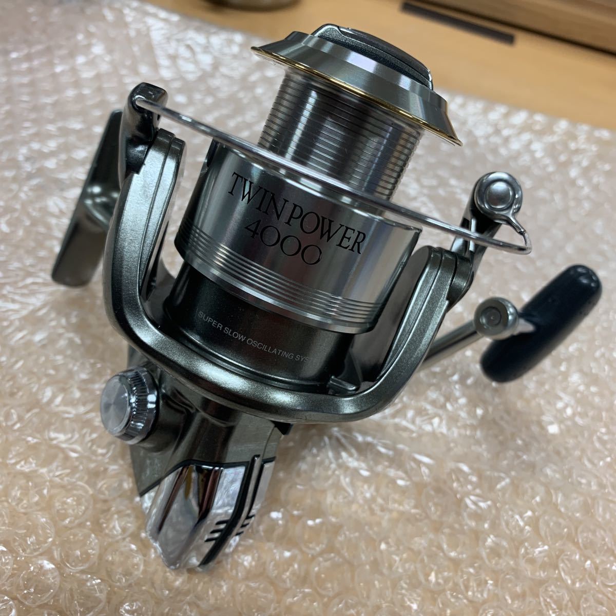 SHIMANO シマノTWIN POWER ツインパワー 4000HG-